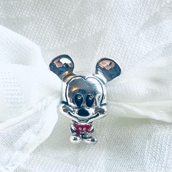 🖤 NWOT Mickey Mouse Charm - Picture 1 of 15